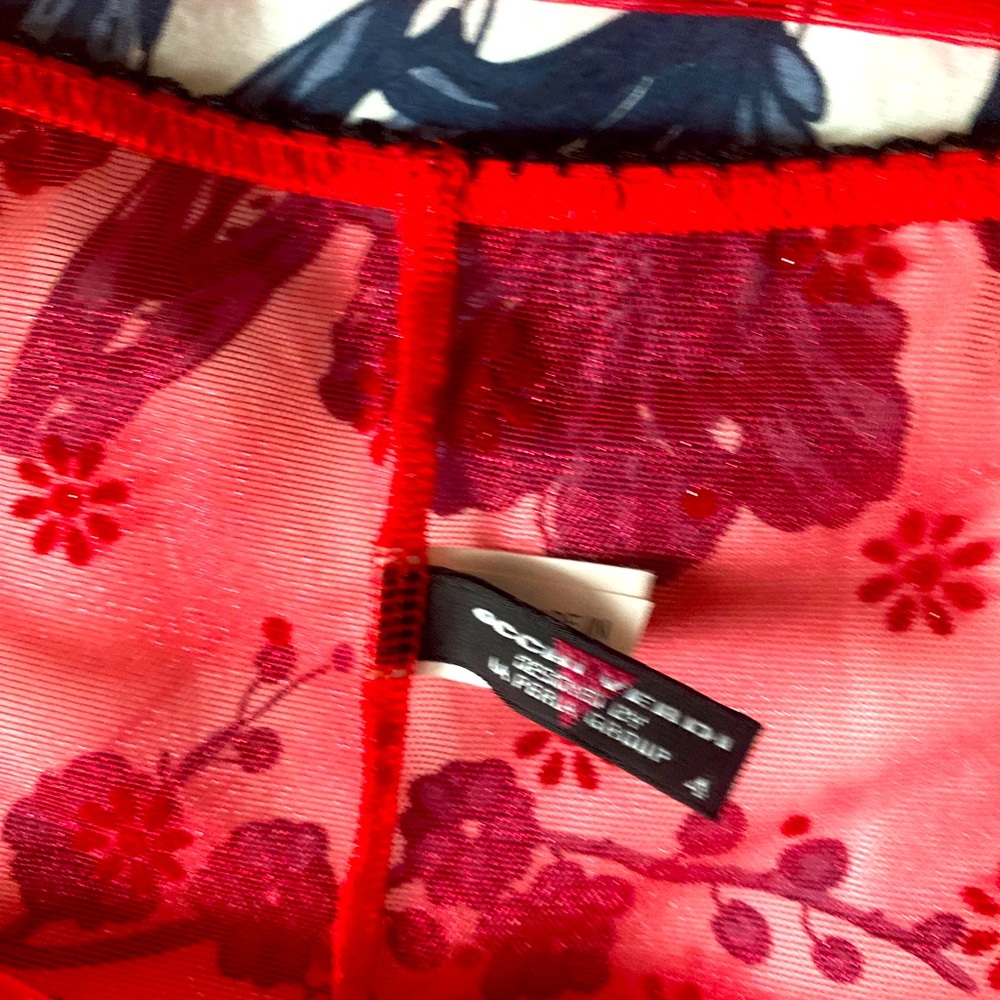 Red,sexy two-piece nighty.